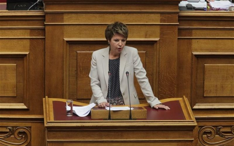 Γεροβασίλη: Ούτε ένα ευρώ μείωση σε κύριες και επικουρικές συντάξεις