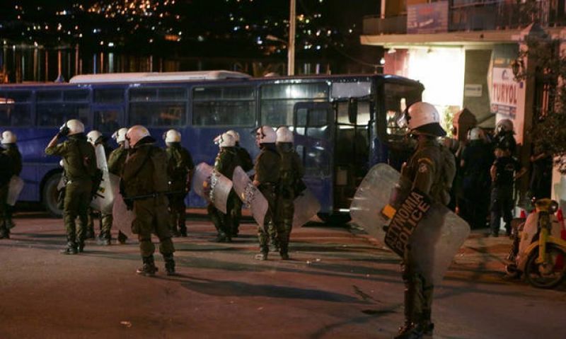 Συλλήψεις για τα επεισόδια στη Μυτιλήνη