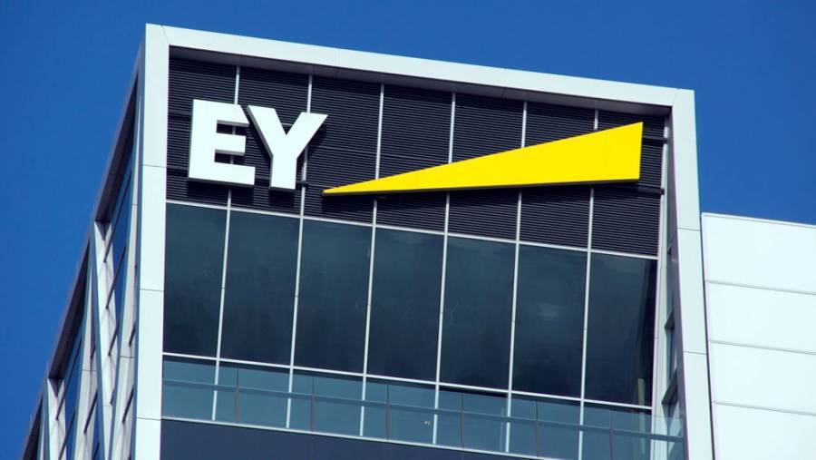 EY: Το φυσικό κατάστημα παραμένει σημαντικό, παρά την αυξανόμενη ψηφιοποίηση