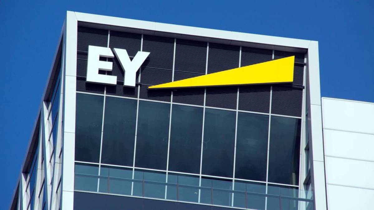 EY: Το φυσικό κατάστημα παραμένει σημαντικό, παρά την αυξανόμενη ψηφιοποίηση