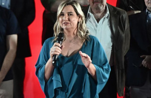 Μπεκατώρου κατά Παπανώτα: Ο ΣΥΡΙΖΑ να κάνει αυτό που πρέπει