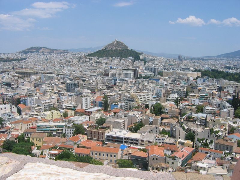 Σε 18 αεροδρόμια «προσγειώνεται» η Αθήνα