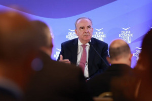 Παπαθανάσης: Η μη εξυγίανση των ναυπηγείων Ελευσίνας σημαίνει πτώχευση