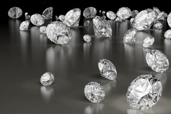 Ρόδος: Εντοπίστηκε επιχείρηση διακίνησης εκατοντάδων διαμαντιών