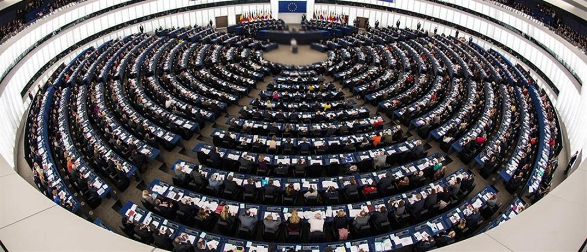 Ευρωβουλή: Κίνδυνο κατάχρησης εξουσίας εγκυμονούν τα μέτρα κατά του COVID-19!