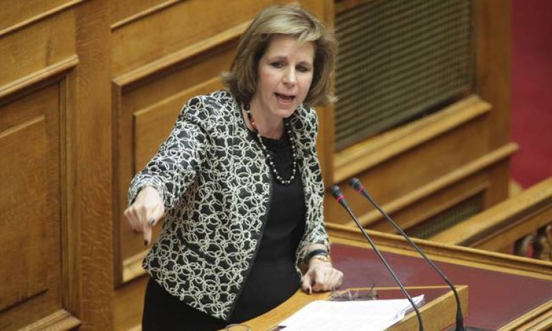 Χριστοφιλοπούλου: Καθυστερούν συντάξεις για να εμφανίσουν "δήθεν" πλεόνασμα στον ΕΦΚΑ
