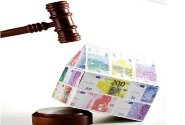 Απελευθέρωση των πλειστηριασμών πρώτης κατοικίας: η τρόικα πιέζει, η κυβέρνηση βάζει κοινωνικά κριτήρια