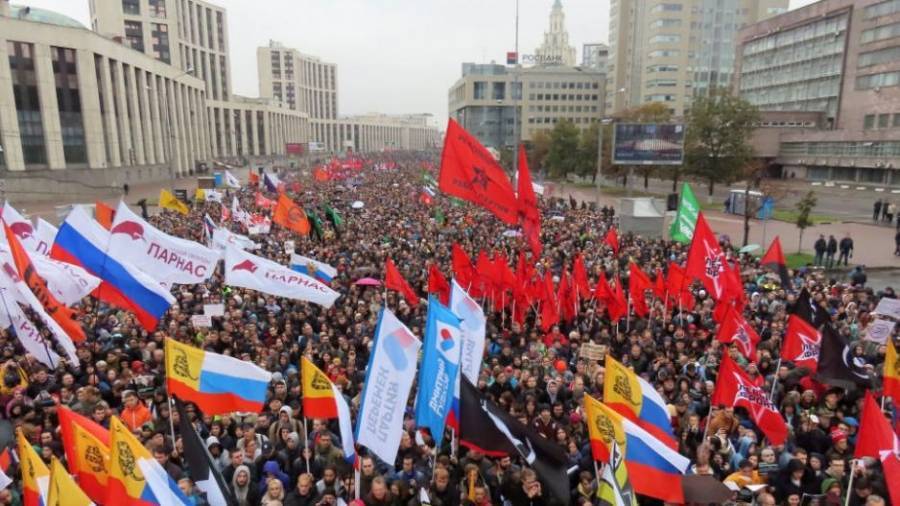 Χιλιάδες Ρώσοι διαδήλωσαν στην Μόσχα για τα ανθρώπινα δικαιώματα