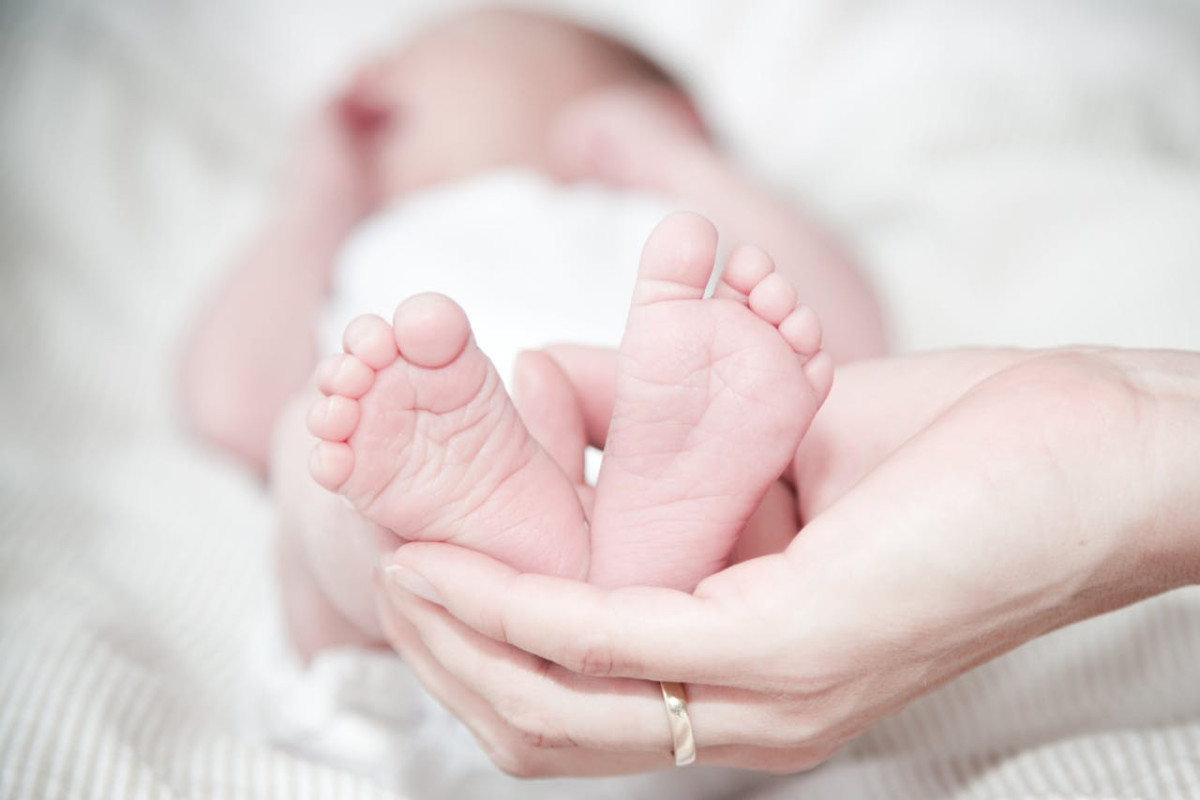 Βρετανία: Γεννήθηκαν οχτώ μωρά με τη χρήση DNA τριών ανθρώπων