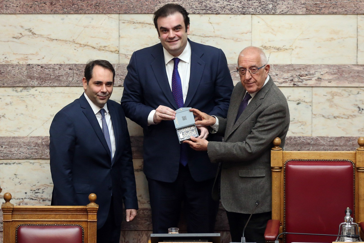 Προϋπολογισμός 2026: Τα μέτρα, το «παράθυρο» για παρεμβάσεις το 2027 και τα ρίσκα