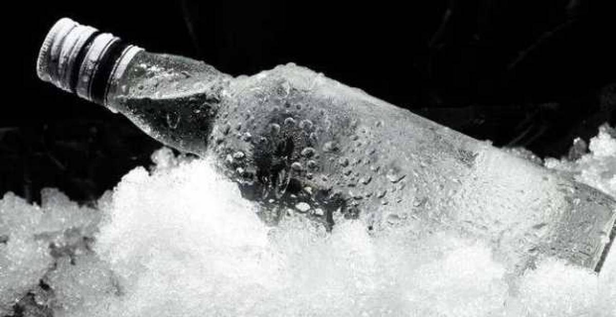 Ολλανδία: Κατέσχεσαν 90.000 μπουκάλια βότκας με προορισμό τη Β.Κορέα