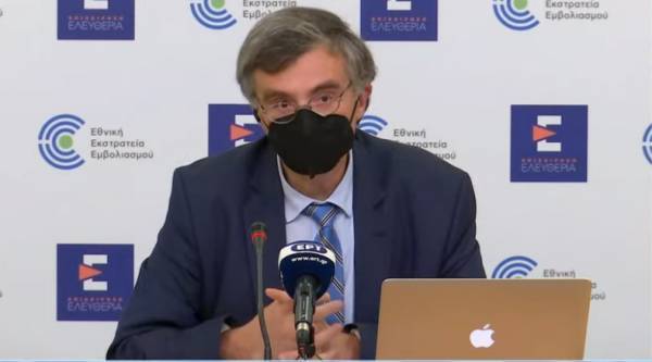 Τσιόδρας: Χωρίς τα εμβόλια θα είχαμε 8.400 περισσότερους θανάτους