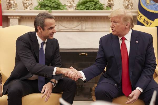Τραμπ: «Εξαιρετικός ηγέτης» ο Κυριάκος Μητσοτάκης
