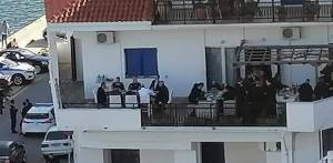 Guardian και Politico για το γεύμα Μητσοτάκη στην Ικαρία
