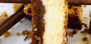 Ελληνικό τσίζκεικ με μέλι και κανέλα από το food blog Elpidas Little Corner