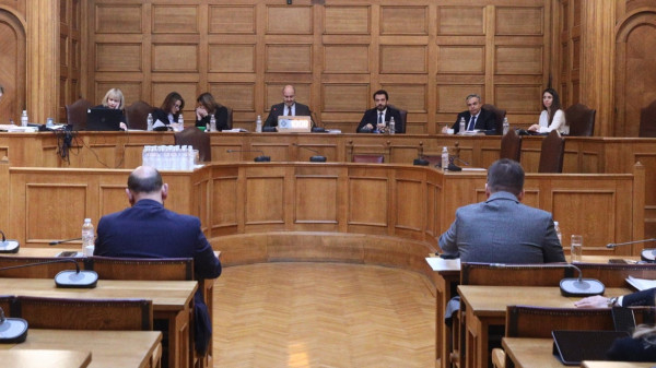 Τέμπη: Εγκρίθηκε το πόρισμα της ΝΔ στην Εξεταστική Επιτροπή