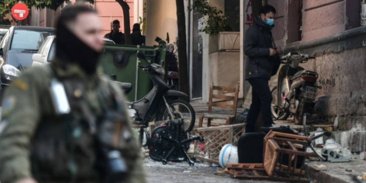 Εννέα προσαγωγές στο Κουκάκι, μετά την ανακατάληψη κτιρίων