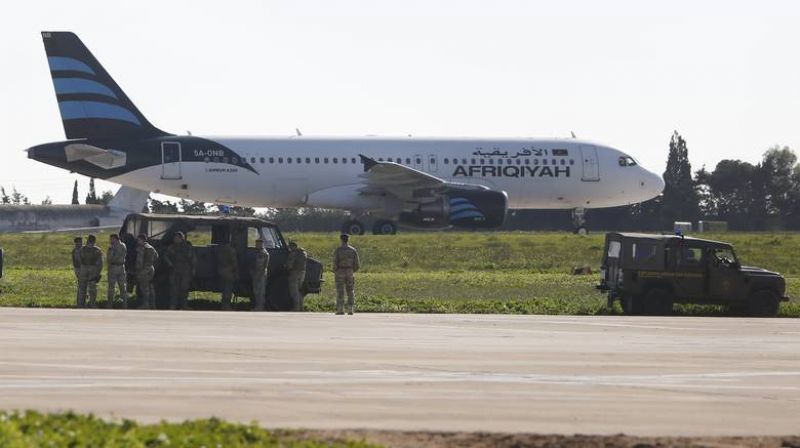 Μάλτα: Παραδόθηκαν οι αεροπειρατές- Σώοι όλοι οι επιβαίνοντες