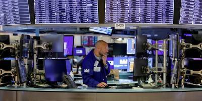 Wall Street: Αντιδρούν οι αγοραστές μετά το πενθήμερο πτωτικό σερί