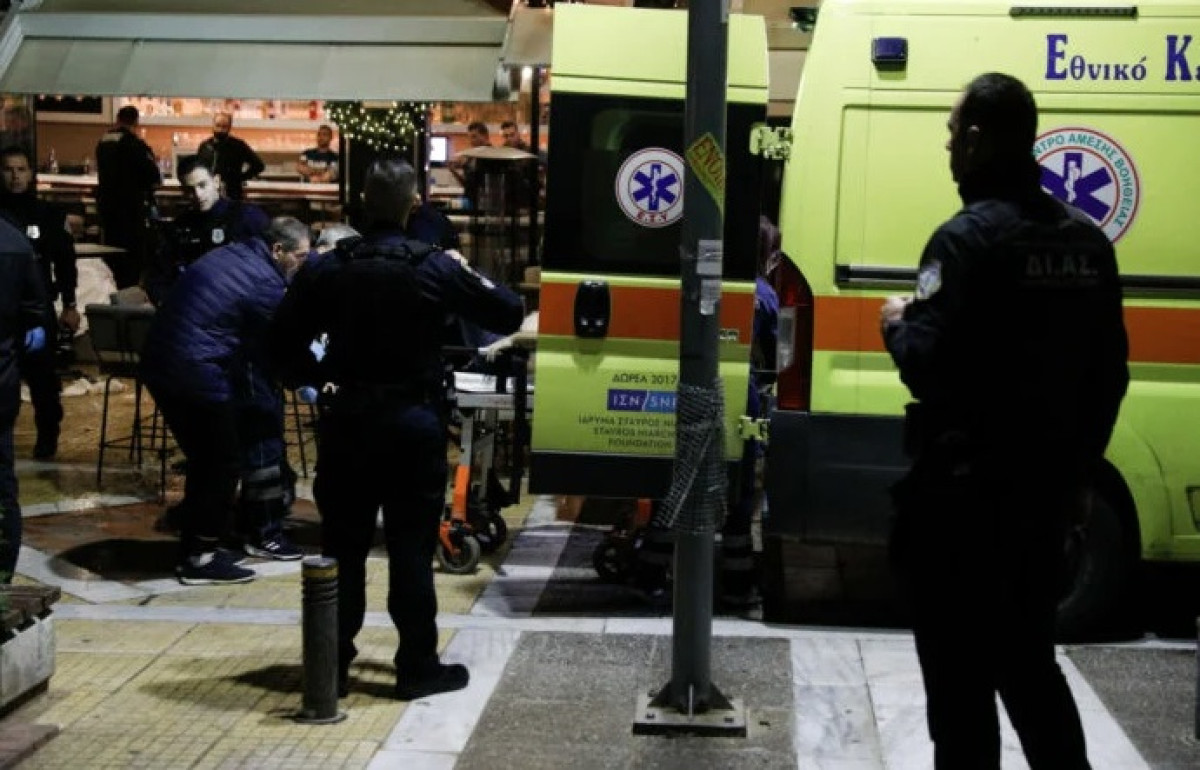 Νέα Σμύρνη: Πυροβολισμοί σε καφετέρια στην πλατεία-Ένας νεκρός, δύο τραυματίες