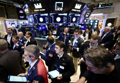 Wall Street: Σε υψηλά επίπεδα έτους ο Dow Jones