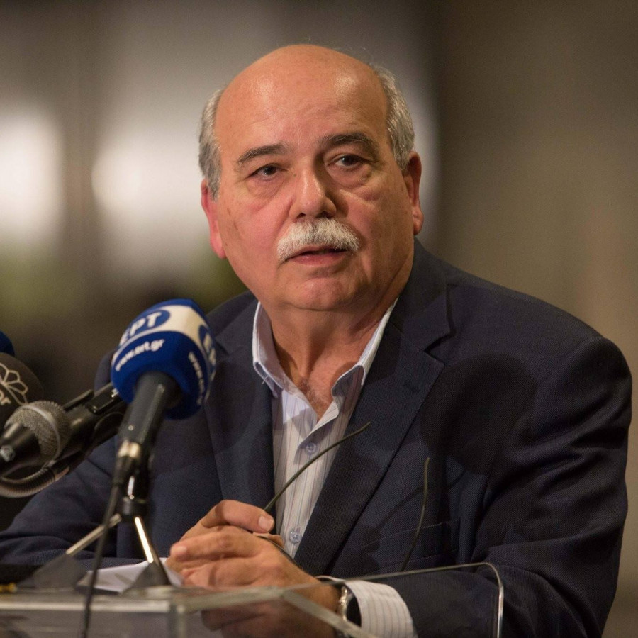 Βούτσης: Ποια πολιτικά πρόσωπα είναι σε καθεστώς «νόμιμης παρακολούθησης»;