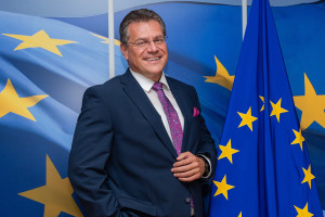 Η ΕΕ έτοιμη να αποδεχθεί δασμούς 10% από τις ΗΠΑ