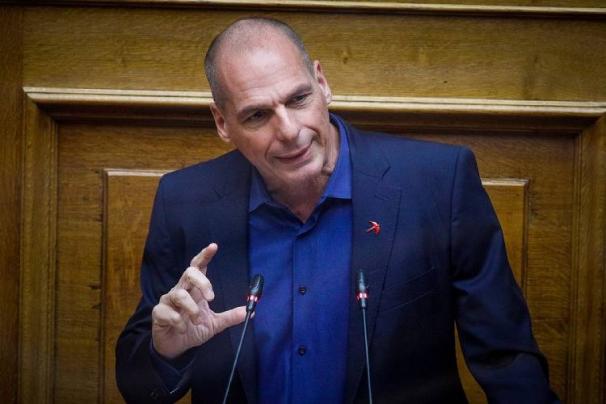 Βαρουφάκης: Η λύση είναι η ουδετερότητα της Ουκρανίας
