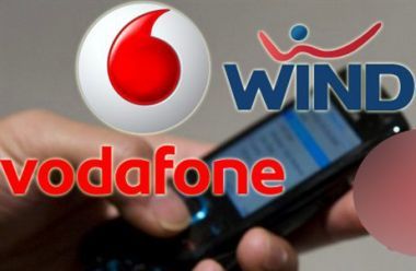 «Κυοφορείται» deal της Wind με την Vodafone - Στο Μαξίμου εκπρόσωποι των εταιριών