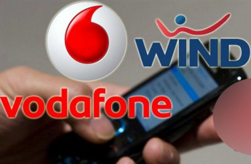 «Κυοφορείται» deal της Wind με την Vodafone - Στο Μαξίμου εκπρόσωποι των εταιριών