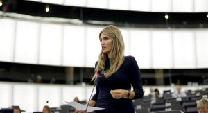 Στο «κόκκινο» η πολιτική κόντρα για την Εύα Καϊλή
