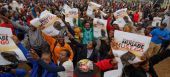 Ζιμπάμπουε: Στους δρόμους οι πολίτες, γιορτάζουν την πτώση Μουγκάμπε