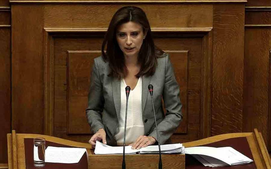 Τι σημαίνει η αποστασιοποίηση της Νίνας Κασιμάτη από τις γραμμές του ΣΥΡΙΖΑ;