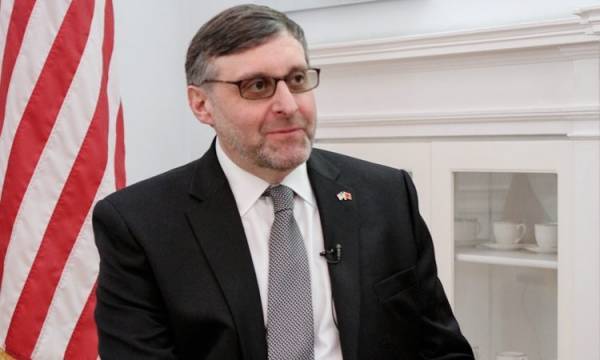 Πάλμερ: Η Ελλάδα σταθεροποιητικός παράγοντας στα Δυτικά Βαλκάνια