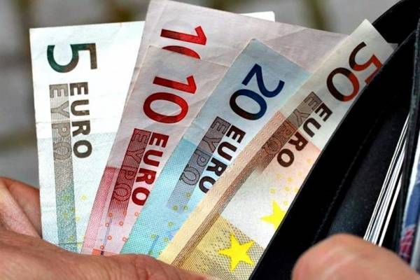 Πότε και πόσο αναμένεται να αυξηθεί ο κατώτατος μισθός
