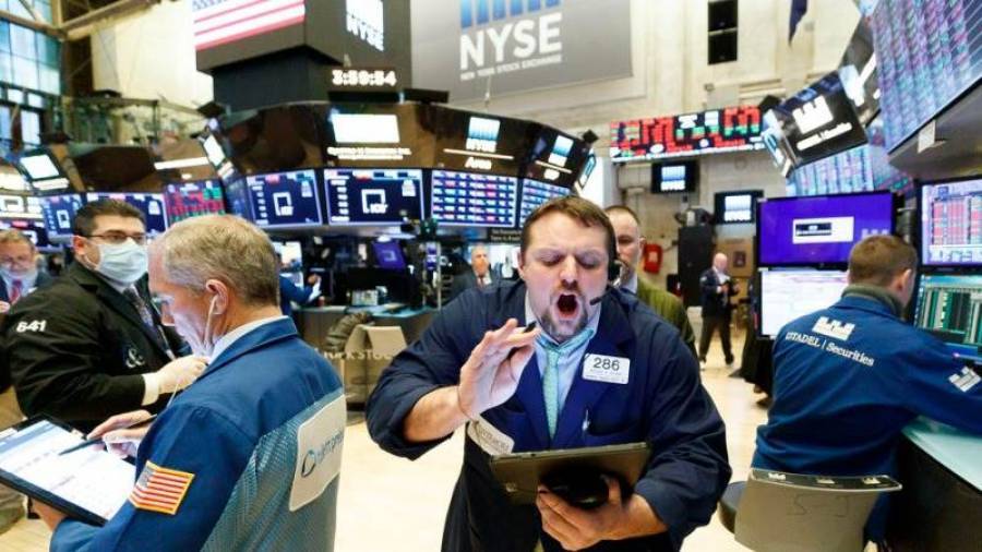 Wall Street: Η απασχόληση ηρέμησε τους φόβους για τον πληθωρισμό