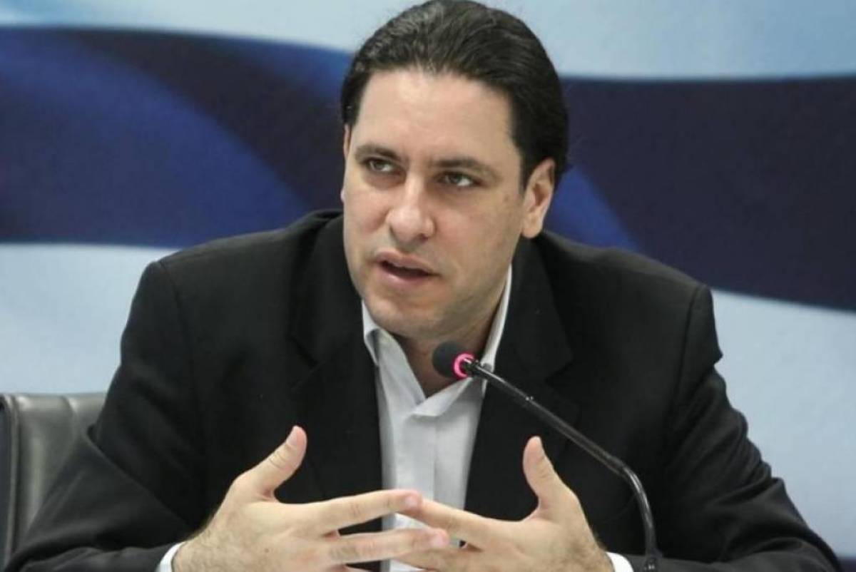 Κουρμούσης: Τη Δευτέρα η πλατφόρμα επιδότησης των κόκκινων δανείων