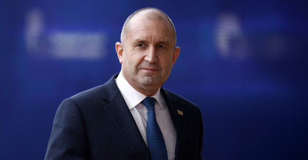 Balkan Insight: Πιθανή νίκη Ράντεφ ενισχύει τους φόβους για «στροφή» της Βουλγαρίας προς τη Ρωσία