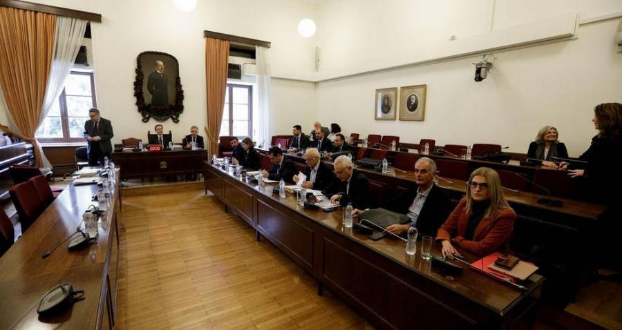 Προκαταρκτική: «Χωρίς συρραφή» η συνομιλία Μιωνή-Παππά