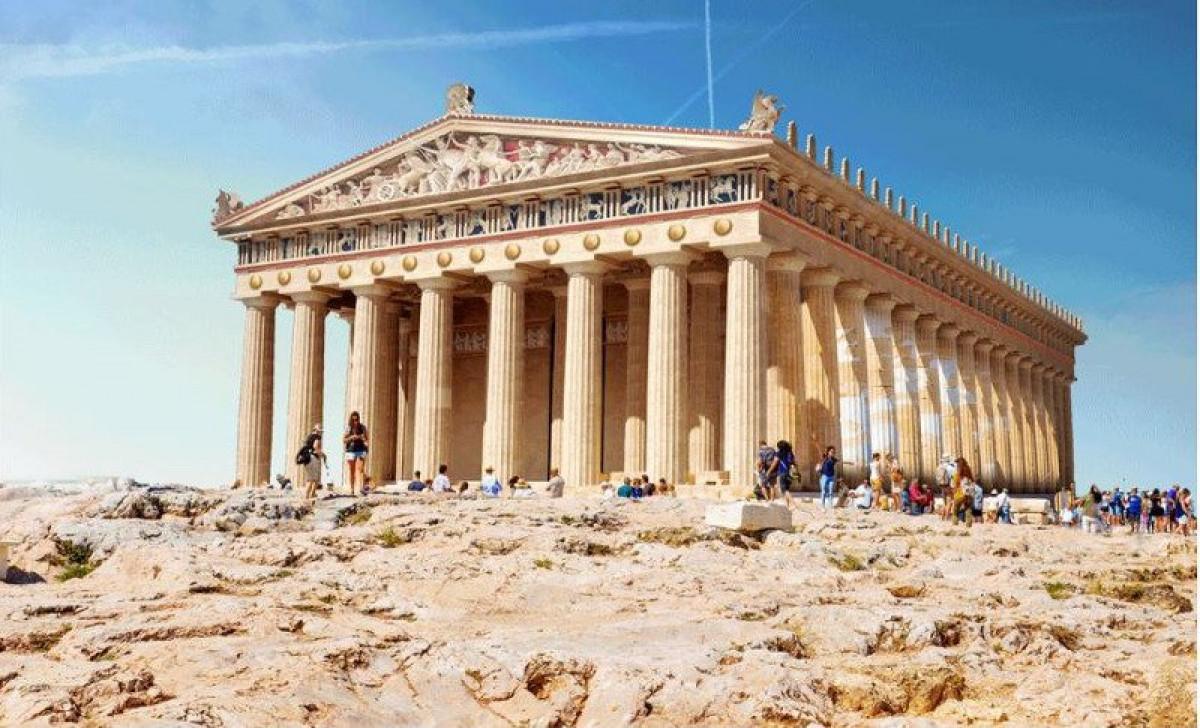 Περισσότεροι από 16.000 τουρίστες κάθε ημέρα την Ακρόπολη!