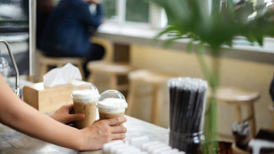«Πικρός» ο καφές στο χέρι-Σημαντική αύξηση μέσα σε δύο χρόνια