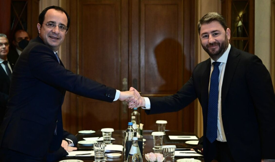 Επικοινωνία Ανδρουλάκη – Χριστοδουλίδη: Οι εξελίξεις στη Μέση Ανατολή στο επίκεντρό