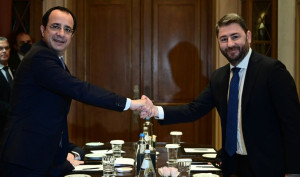 Επικοινωνία Ανδρουλάκη – Χριστοδουλίδη: Οι εξελίξεις στη Μέση Ανατολή στο επίκεντρό