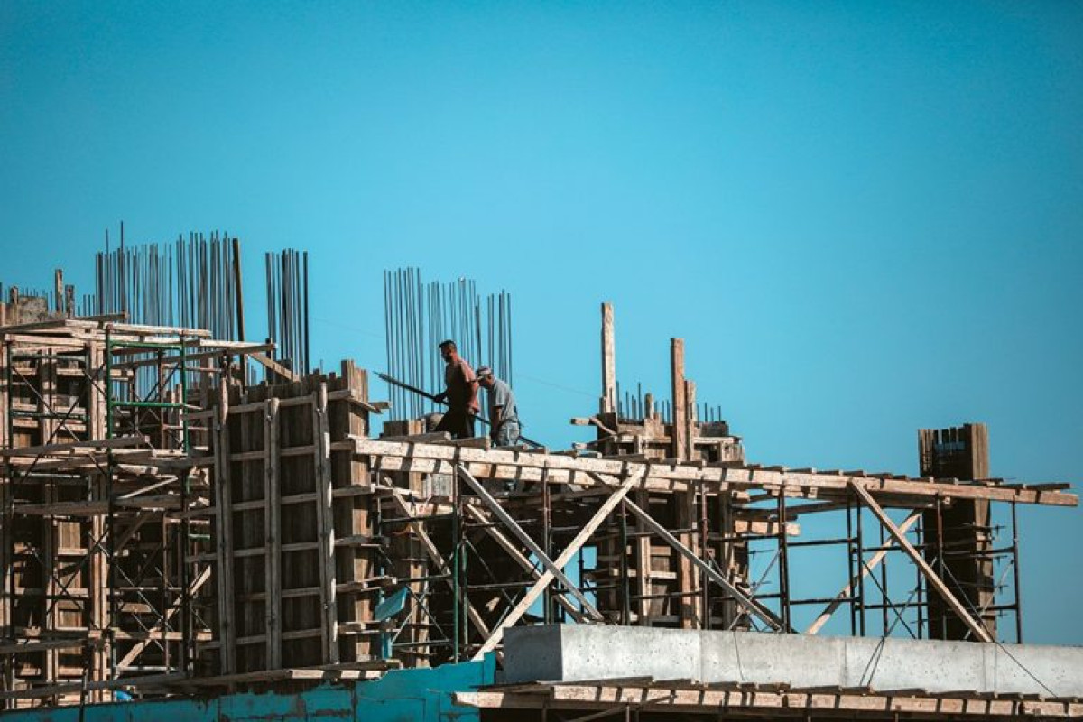 Ύψη κτιρίων: Oι πρώτες αντιδράσεις δημάρχων στην τροπολογία του ΥΠΕΝ