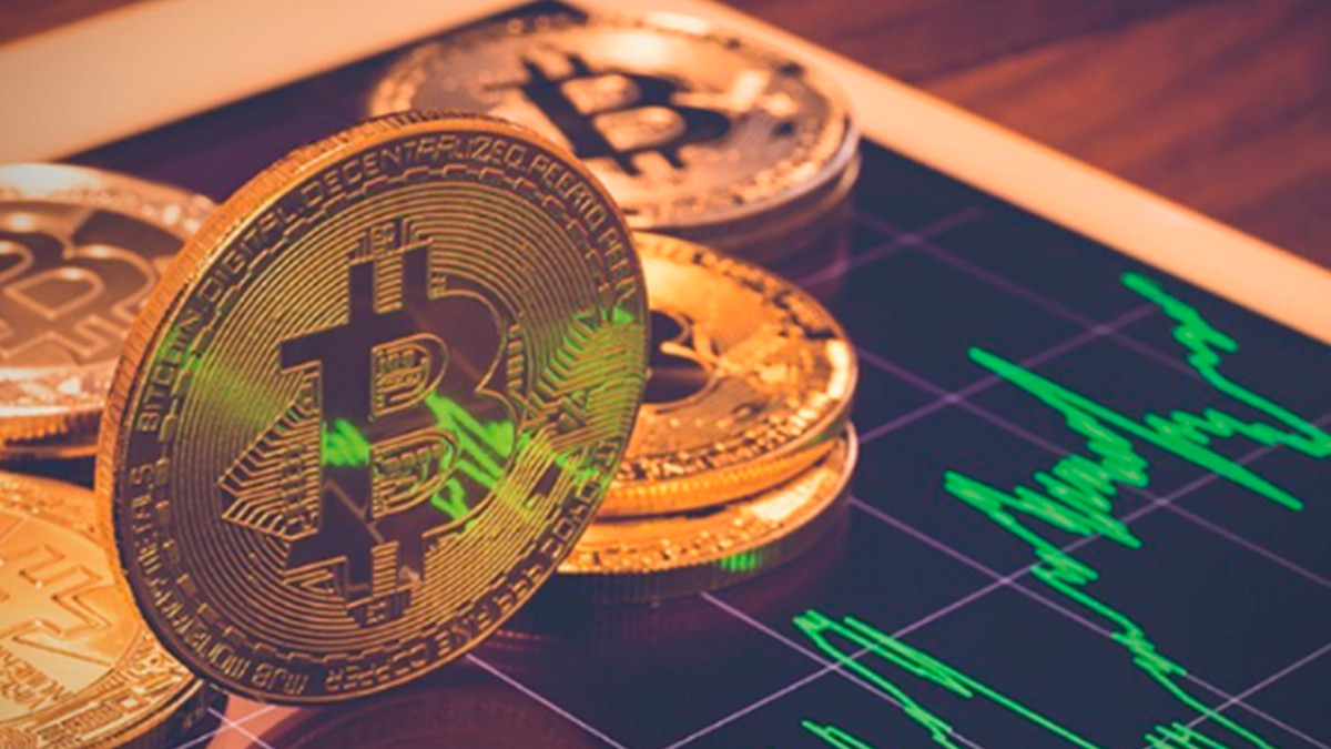 Άγγιξε υψηλό 18 μηνών το Bitcoin-Ρευστοποιήσεις $160 εκατ. στην αγορά