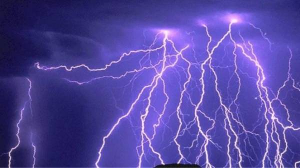 Πάνω από 3.500 κεραυνοί τη Δευτέρα- Η πρόβλεψη της Τρίτης