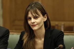 Η εκτίμηση της Αχτσιόγλου για τα αναδρομικά