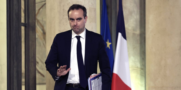 Γαλλία: «Ασπίδα» Λεκορνί για επιχειρήσεις και αγρότες απέναντι στο ράλι των καυσίμων