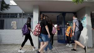 Επιστροφή στα θρανία, με τα self test ανά χείρας