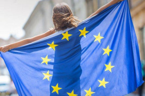 Ημέρα της Ευρώπης: Φωταγωγούνται μνημεία με μηνύματα για τις ευρωεκλογές